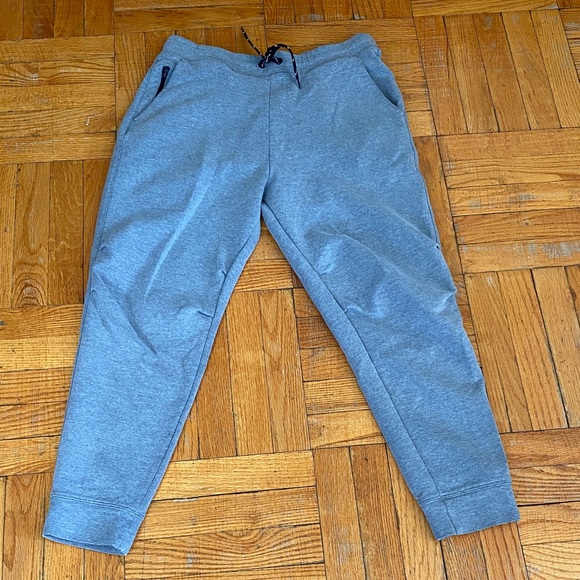 Gap Performance Fit Joggers - Picture 1 of 7